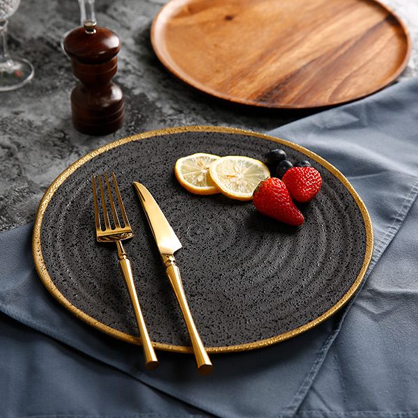 黑金粗陶风餐具