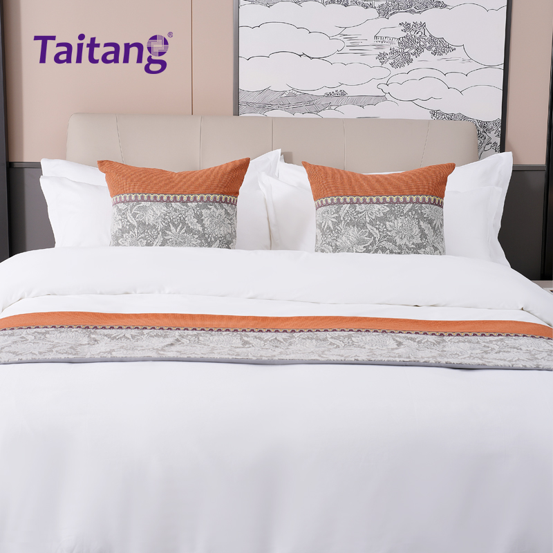 织梦繁花-轻奢酒店床旗抱枕套系列